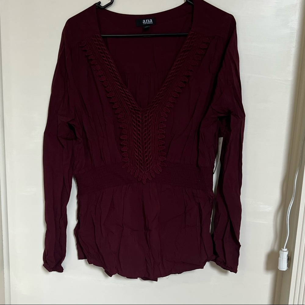 Burgundy v-neck long sleeve blouse